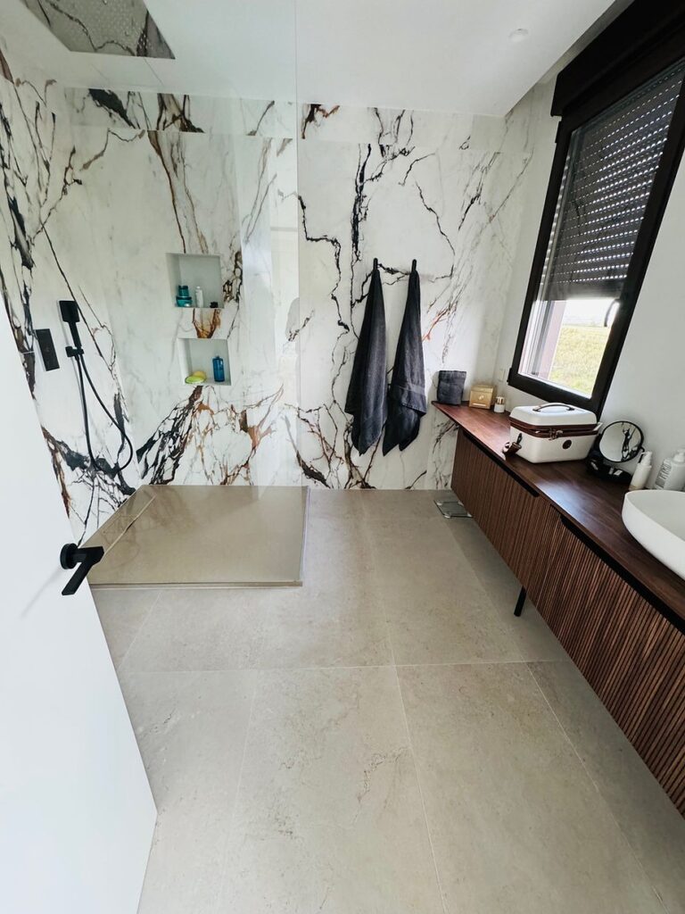 Proyecto - Baño Principal en Vivienda