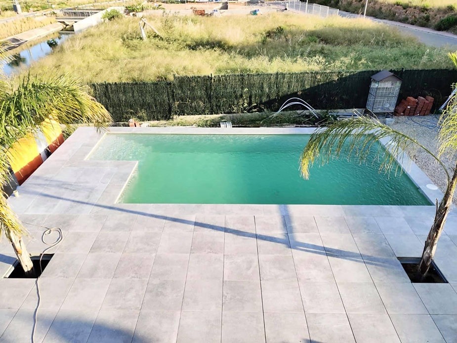 Proyecto - Piscina y Terraza Exterior Elevada 20MM