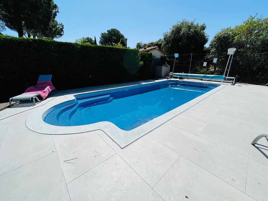 Proyecto - Terraza para Piscina Exterior